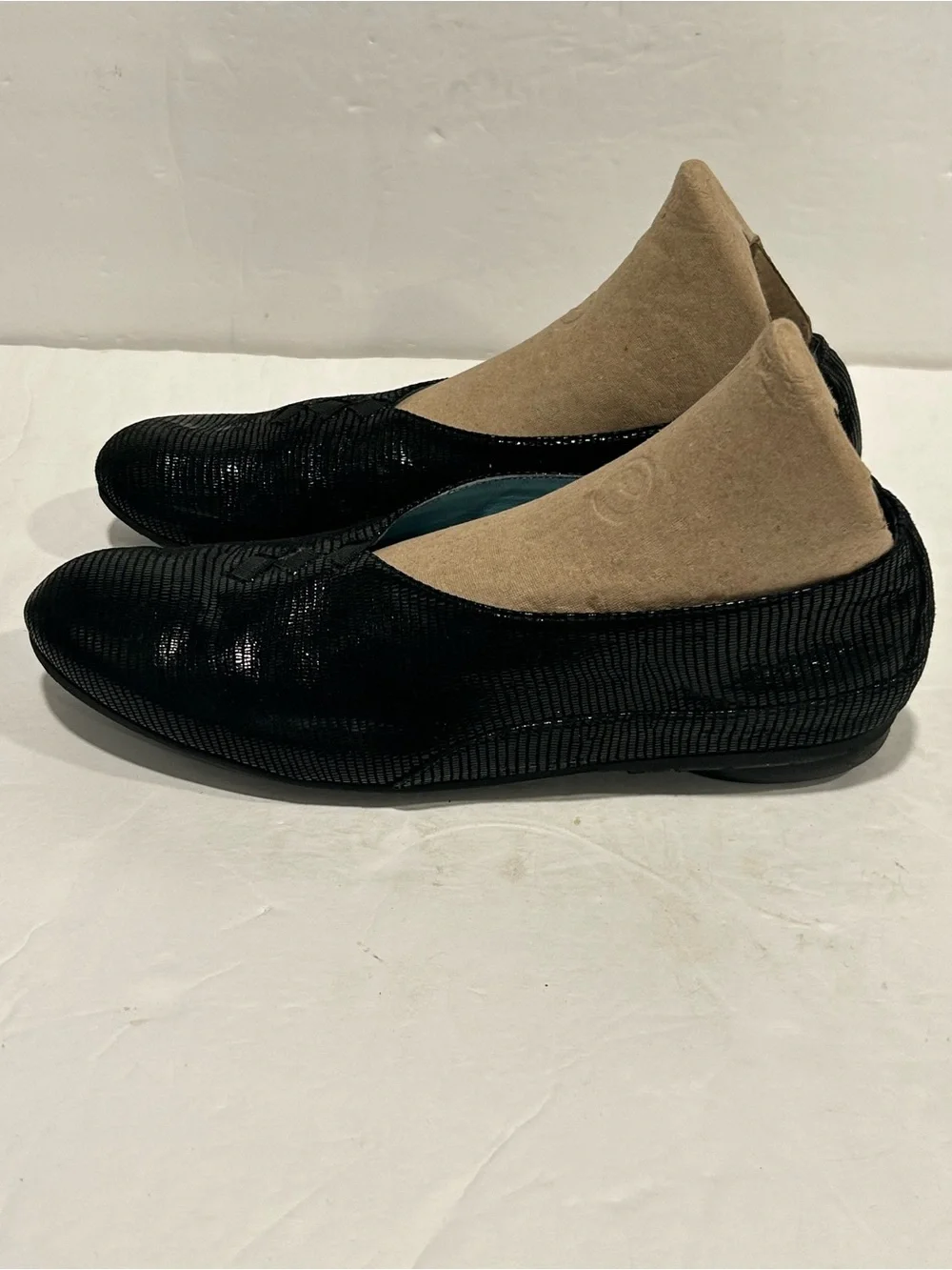 Thierry Rabotin Black Textured Lizard Embossed Sacchetto Flats 37.5 US 7.5/7